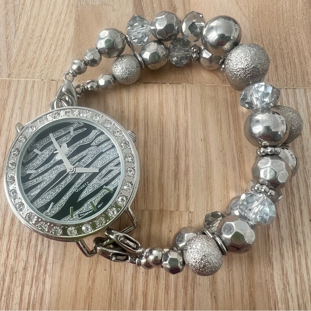 Unbranded ladies silver tone beaded bracelet watch NEW BATTERY
